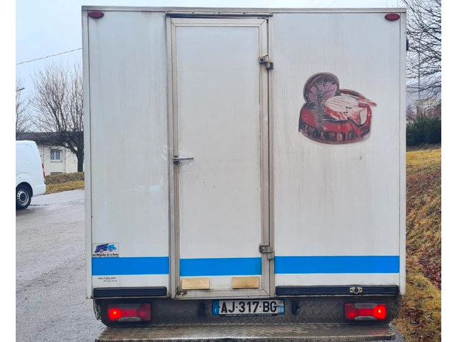 Iveco Daily КЕМПЕР ЗА БЪРЗО ХРАНЕНЕ 2.3 jtd  35C12 - автомобили, коли, обяви за нови и употребявани 3