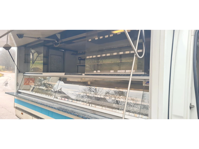 Iveco Daily КЕМПЕР ЗА БЪРЗО ХРАНЕНЕ 2.3 jtd  35C12 - автомобили, коли, обяви за нови и употребявани 4