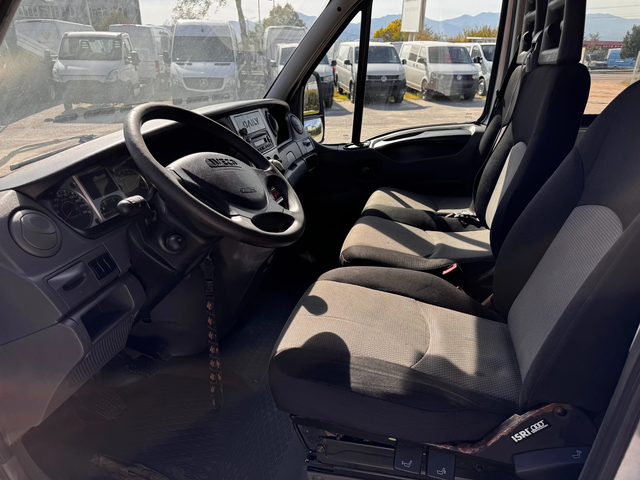 Iveco Daily 2.3HPI Товаропътнически 6-местен Клима - автомобили, коли, обяви за нови и употребявани 11