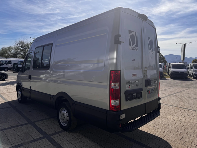 Iveco Daily 2.3HPI Товаропътнически 6-местен Клима - автомобили, коли, обяви за нови и употребявани 3
