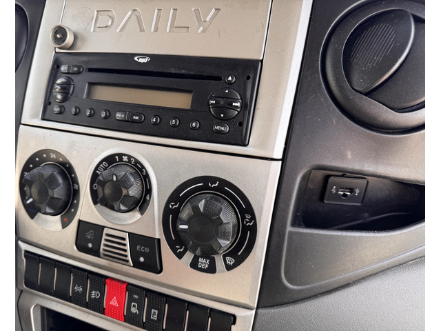 Iveco Daily 2.3HPI Товаропътнически 6-местен Клима - автомобили, коли, обяви за нови и употребявани 9