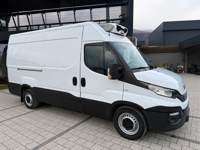 Iveco Daily 35S16 Хладилен + ток Климатроник Euro 6 - автомобили, коли, обяви за нови и употребявани 1