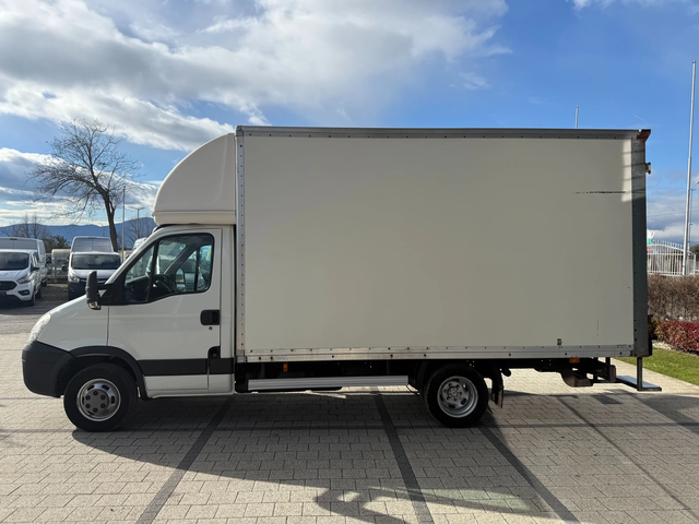 Iveco Daily 35C12 до 3.5т. 4.36м. - автомобили, коли, обяви за нови и употребявани 3