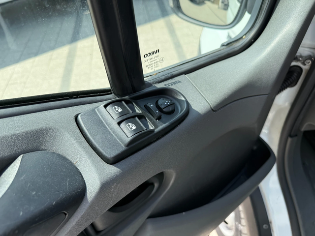 Iveco Daily 35C17 3.0HPI до 3.5т. 3.55м. Хладилен + Клима - автомобили, коли, обяви за нови и употребявани 14