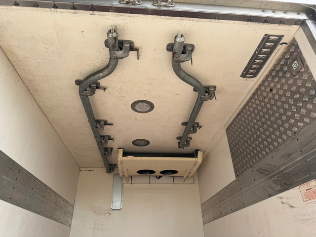 Iveco Daily 35-160 Хладилен + Клима / Тръбен път - автомобили, коли, обяви за нови и употребявани 16