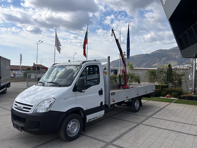 Iveco Daily 35S18 4, 25м. + Кран - автомобили, коли, обяви за нови и употребявани 1