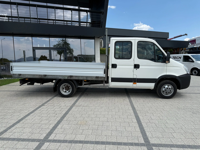 Iveco Daily 40C15 до 3.5т. 3.50м. Клима 7-местен - 2 броя - автомобили, коли, обяви за нови и употребявани 7