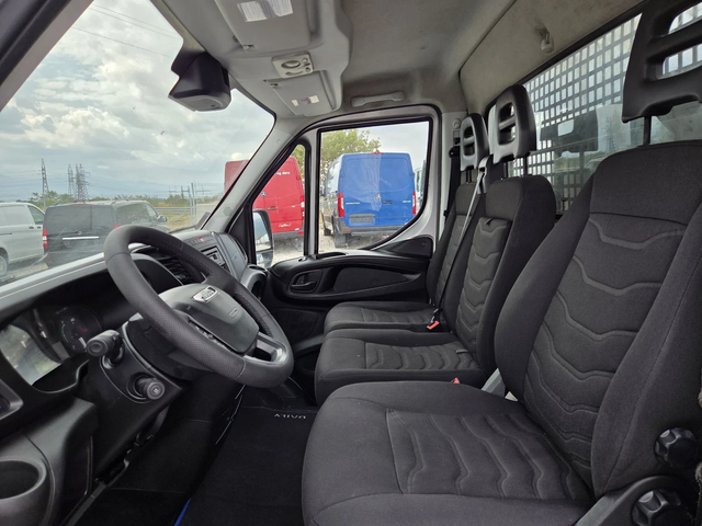 Iveco Daily 35c15, Климатик, До 3.5 тона, 4.90 метра - автомобили, коли, обяви за нови и употребявани 8