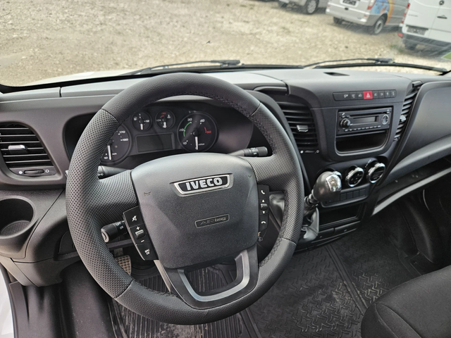 Iveco Daily 35 -150, Клима, Падащ борд - автомобили, коли, обяви за нови и употребявани 8