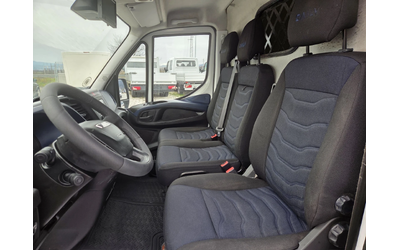 Iveco Daily 35s16, Автоматик, Климатик - автомобили, коли, обяви за нови и употребявани 7