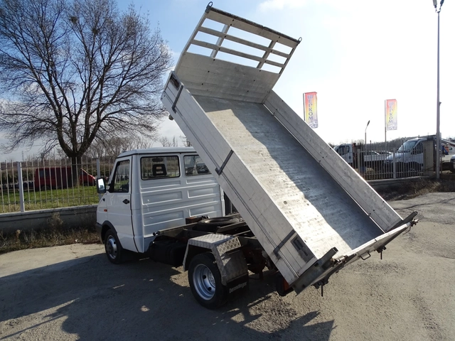 Iveco Daily 35c10 - автомобили, коли, обяви за нови и употребявани 3