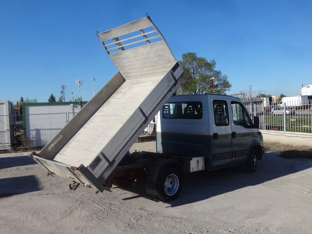 Iveco Daily 35C14 3.0HPI  КАТ. * Б* 7-места - автомобили, коли, обяви за нови и употребявани 7