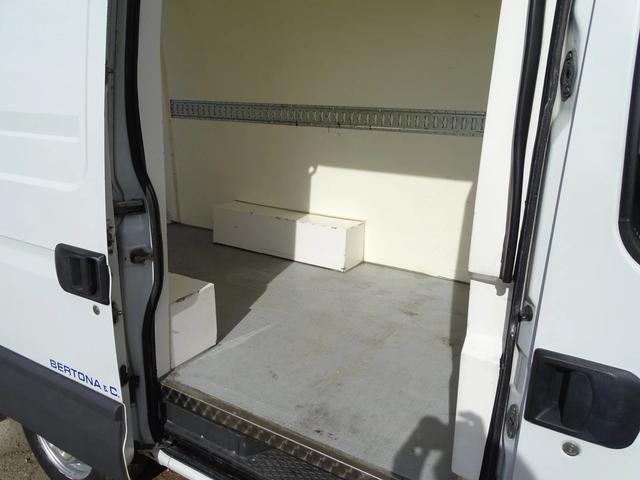 Iveco Daily 35S17 3.0HPI  ХЛАДИЛЕН* КЛИМАТИК - автомобили, коли, обяви за нови и употребявани 10