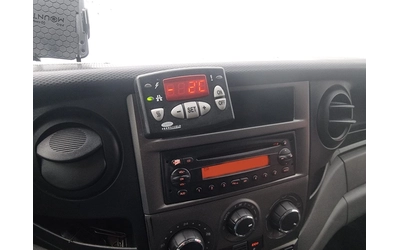 Iveco Daily 35S17 3.0HPI  ХЛАДИЛЕН* КЛИМАТИК - автомобили, коли, обяви за нови и употребявани 11