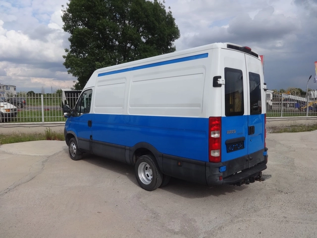 Iveco Daily * * * ШЕРКОМ * * *  ВНОС ОТ ШВЕЙЦАРИЯ * * * - автомобили, коли, обяви за нови и употребявани 4