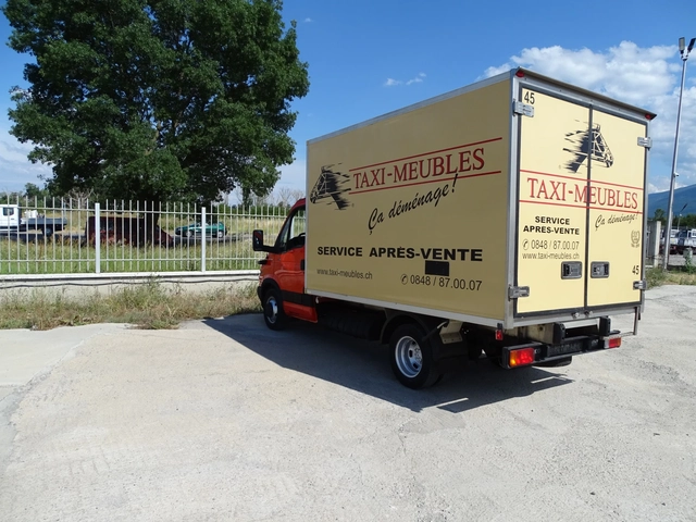 Iveco Daily 35с14 - автомобили, коли, обяви за нови и употребявани 3