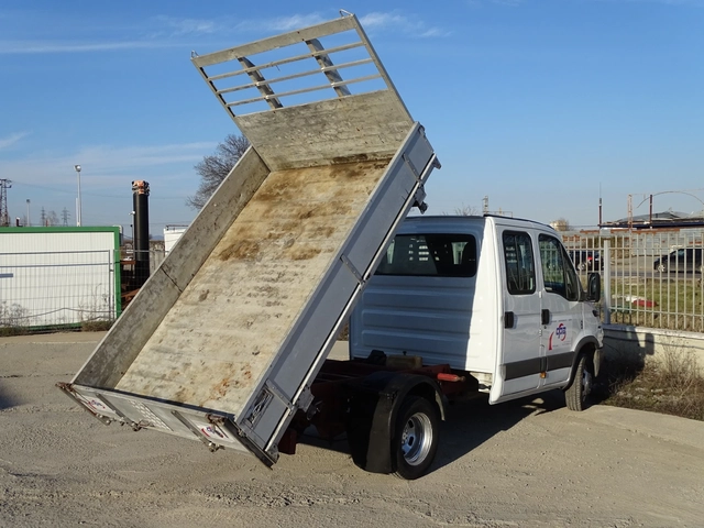 Iveco Daily 35C14 3.0HPI  КАТ. * Б* 7-места - автомобили, коли, обяви за нови и употребявани 11