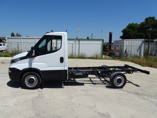 Iveco Daily 35S17* * * Климатроник* * * 3.0HPI  * ШАСИ* - автомобили, коли, обяви за нови и употребявани 3