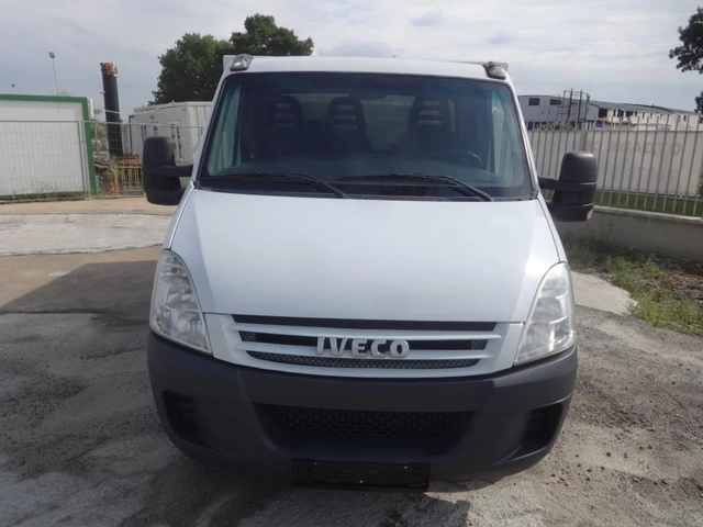 Iveco Daily 3.0HPI  ЗА СЛАДОЛЕД - автомобили, коли, обяви за нови и употребявани 1