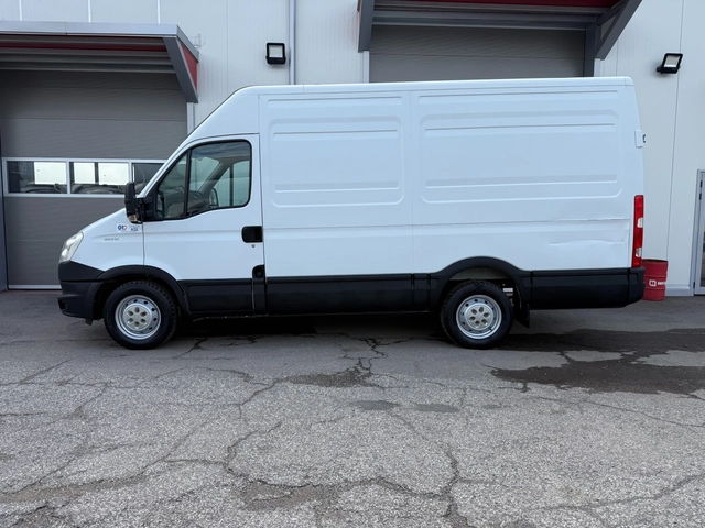 Iveco Daily 2.3 35S13-12 КУБ. - автомобили, коли, обяви за нови и употребявани 1