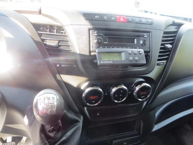 Iveco Daily 35C17V ДВУТЕМПЕРАТУРЕН - автомобили, коли, обяви за нови и употребявани 8