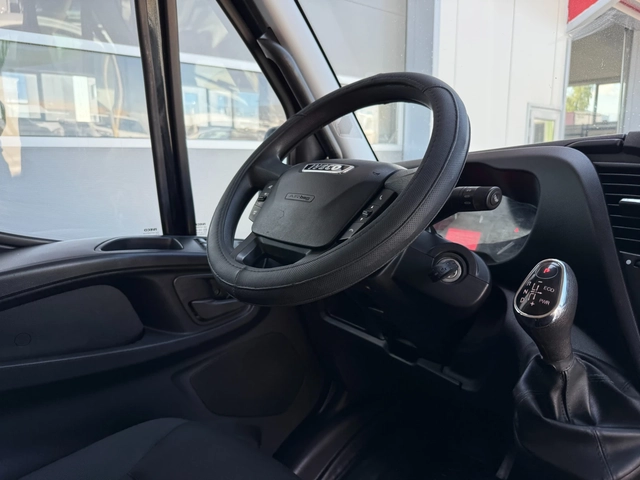 Iveco Daily Снегорин с Опесъчител 35 C 13 Категория "Б" - автомобили, коли, обяви за нови и употребявани 9