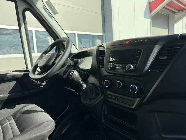 Iveco Daily 2.3 Фургон с падащ борд - автомобили, коли, обяви за нови и употребявани 11