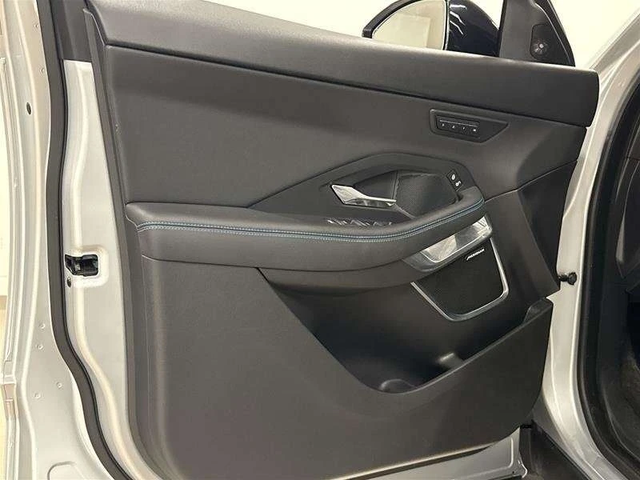 Jaguar E-pace * R Dynamic SE * CARFAX * ЦЕНА ДО БГ - автомобили, коли, обяви за нови и употребявани 7