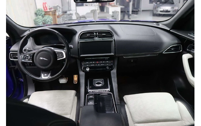 Jaguar F-PACE * First Edition * CARFAX * ЦЕНА ДО БГ - автомобили, коли, обяви за нови и употребявани 9