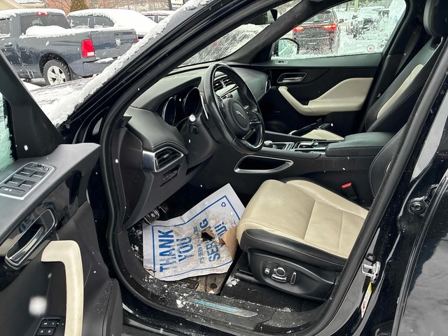 Jaguar F-PACE * R Sport * CARFAX * ЦЕНА ДО БГ - автомобили, коли, обяви за нови и употребявани 4