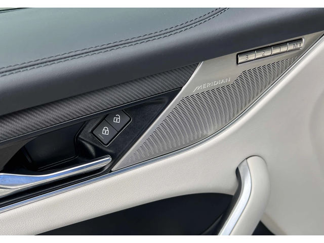 Jaguar F-PACE SVR* Auto, AWD, 5.0L 8cyl* CARFAX - автомобили, коли, обяви за нови и употребявани 10