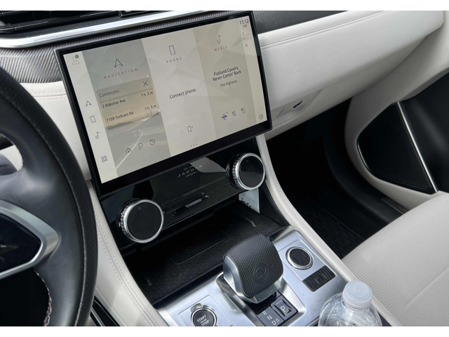 Jaguar F-PACE SVR* Auto, AWD, 5.0L 8cyl* CARFAX - автомобили, коли, обяви за нови и употребявани 11