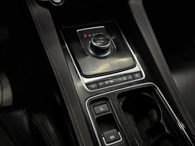 Jaguar F-PACE АвтоКредит* (ЦЕНА ДО БГ) - автомобили, коли, обяви за нови и употребявани 13