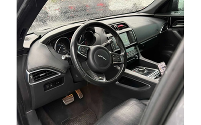 jaguar-f-pace - 4
