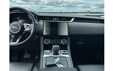 Jaguar F-PACE P250 S * ПАНОРАМА * 2 КЛЮЧА * ПОДГРЕВИ * CARFAX - автомобили, коли, обяви за нови и употребявани 12