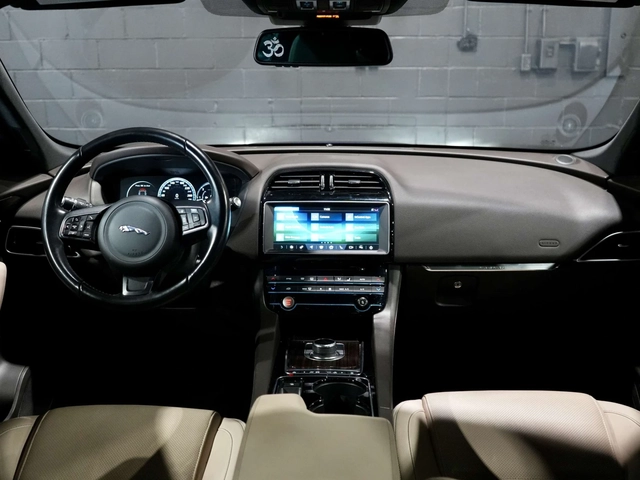 Jaguar F-PACE Prestige, ПАНО, ЦЕНА ДО БГ - автомобили, коли, обяви за нови и употребявани 10