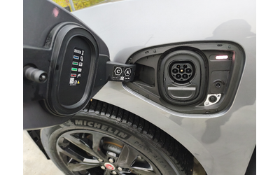 Jaguar I-Pace EV400 90 kWh (400 кс) AWD - автомобили, коли, обяви за нови и употребявани 11