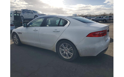 jaguar-xe-2-0l-4-rear-wheel-drive - 1