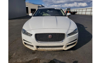 jaguar-xe-2-0l-4-rear-wheel-drive - 4