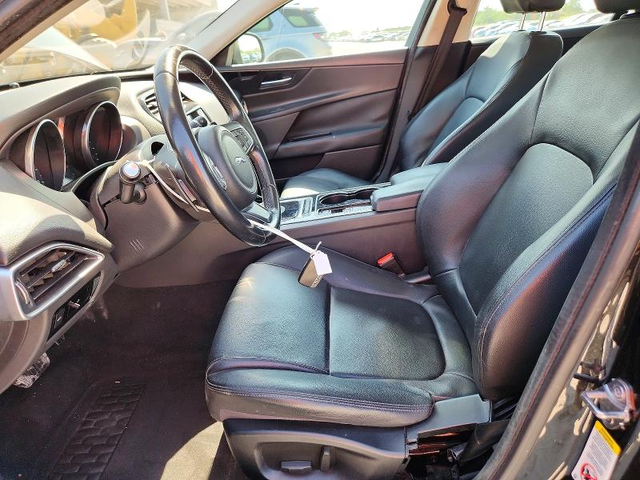 Jaguar XE 2.0L 4 REAR WHEEL DRIVE - автомобили, коли, обяви за нови и употребявани 7