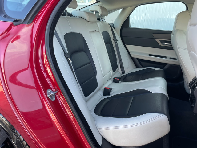 Jaguar Xf 3.0 D V6 "S" PORTFOLIO 4DR AUTOMATIC - автомобили, коли, обяви за нови и употребявани 13