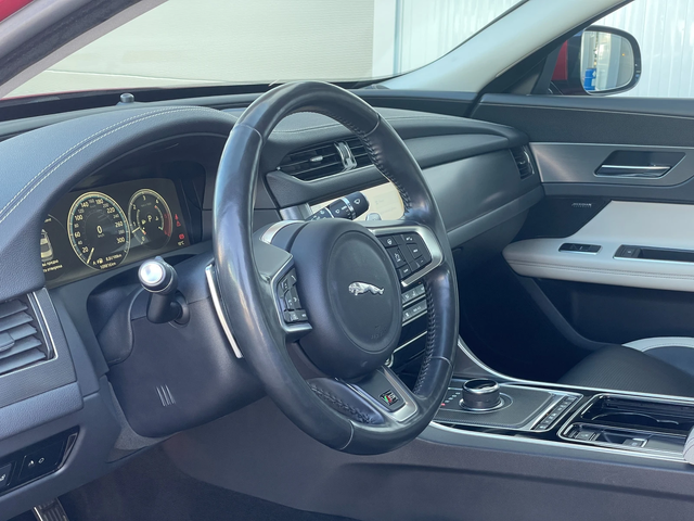 Jaguar Xf 3.0 D V6 "S" PORTFOLIO 4DR AUTOMATIC - автомобили, коли, обяви за нови и употребявани 8