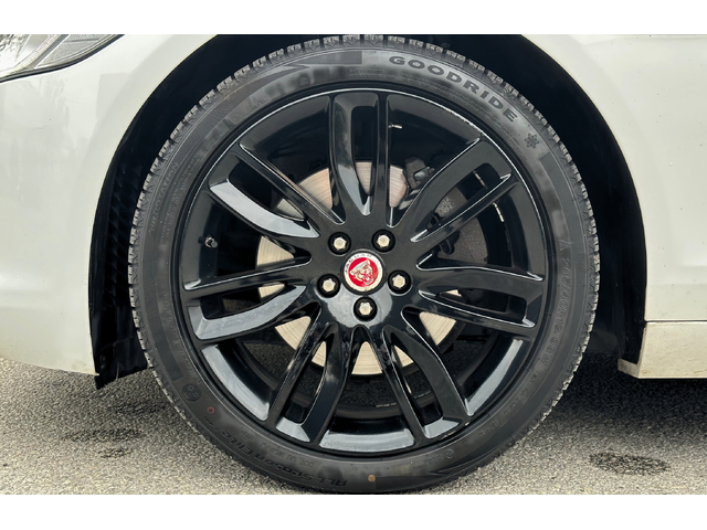 Jaguar Xf 2.0D | ВСИЧКИ ЕКСТРИ | ЛИЗИНГ - автомобили, коли, обяви за нови и употребявани 4