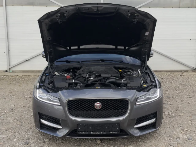 Jaguar XF 3.0D R-sport/300к.с./Навигация/Камера/Лизинг - автомобили, коли, обяви за нови и употребявани 15