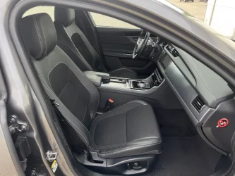Jaguar XF 3.0D R-sport/300к.с./Навигация/Камера/Лизинг - автомобили, коли, обяви за нови и употребявани 9