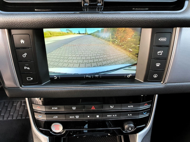 Jaguar Xf 2.0d R-Sport 4WD/240/ - автомобили, коли, обяви за нови и употребявани 10