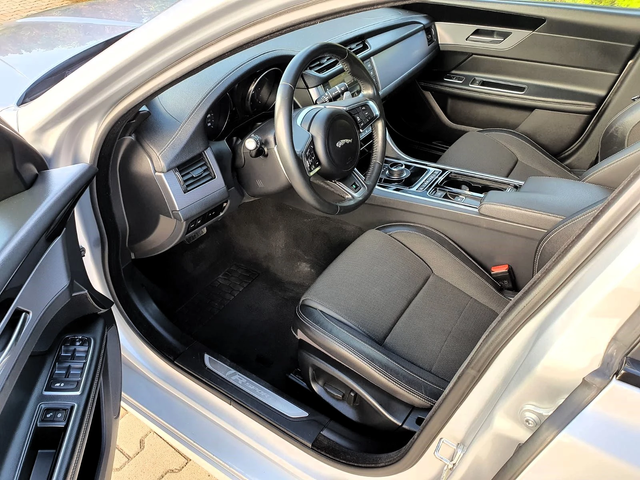 Jaguar Xf 2.0d R-Sport 4WD/240/ - автомобили, коли, обяви за нови и употребявани 6