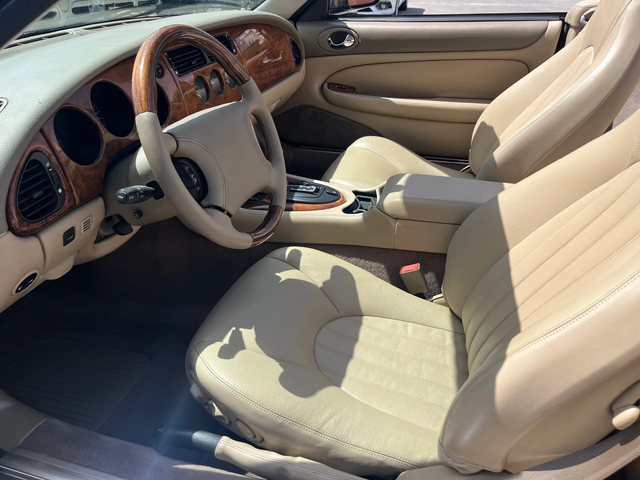Jaguar Xk8 Cabriolet V8 115000km!!!ITALY - автомобили, коли, обяви за нови и употребявани 10
