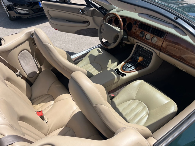 Jaguar Xk8 Cabriolet V8 115000km!!!ITALY - автомобили, коли, обяви за нови и употребявани 9