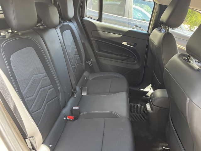 Jeep Avenger 1.2 (100 кс) e-Hybrid e-DCS - автомобили, коли, обяви за нови и употребявани 8